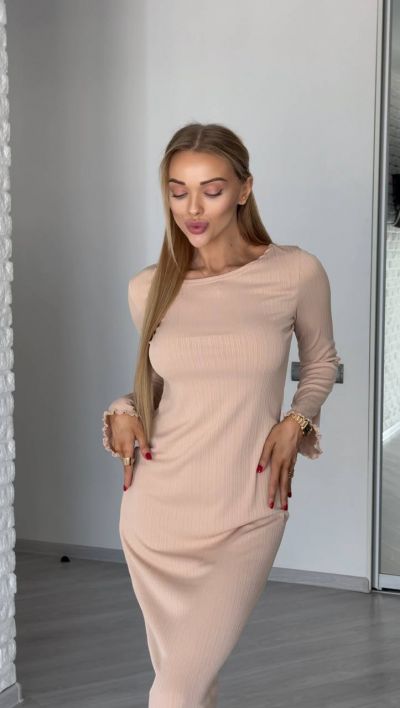 Сукня Розмір: 42-44, 46-48 S2022