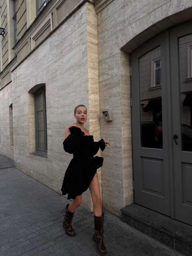 Сукня Розмір: 42/44, 46/48 S5920