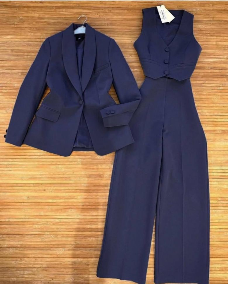 Костюм Розмір: 42-44, 46-48, 50-52 S5021