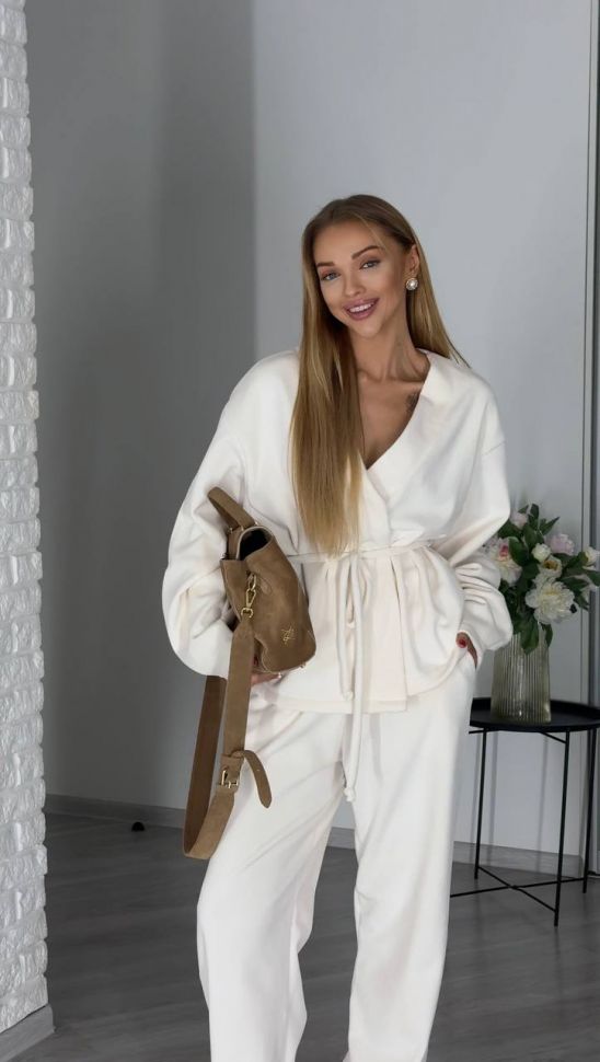 Костюм Розмір: 42-44, 46-48 S4423