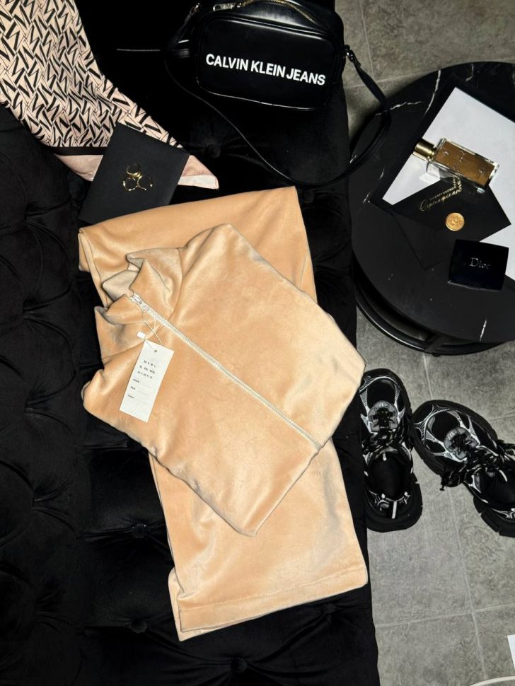 Костюм Розмір: 42-44, 44-46 S1222