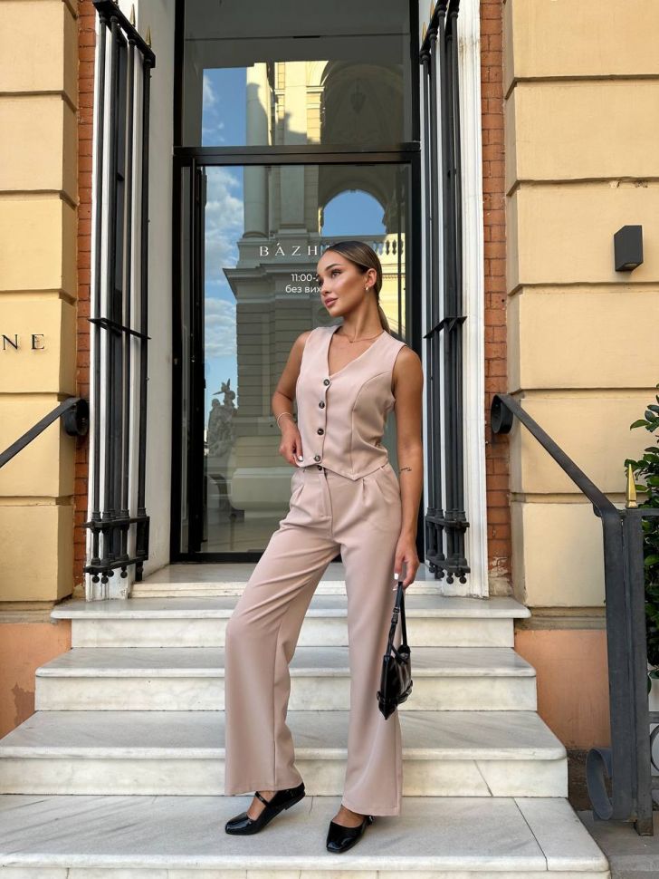 Костюм Розмір: 42-42,46-48,50-52 S7124