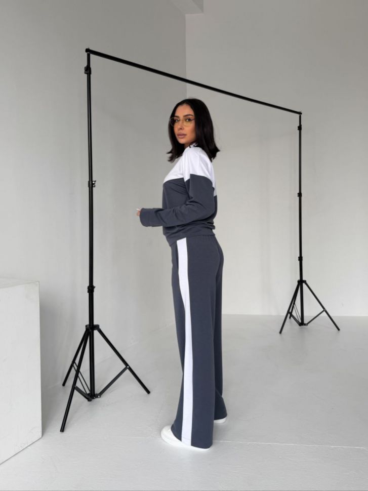 Костюм Розмір: 42-44,  46-48, 50-52 S5627