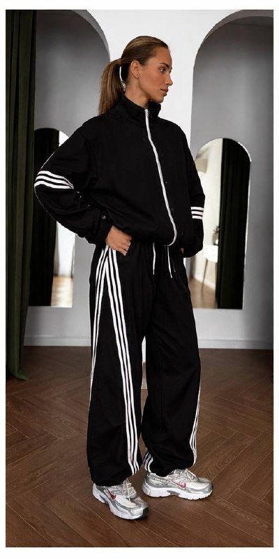 Костюм Розмір: 42-46,48-52,54-58 S6029