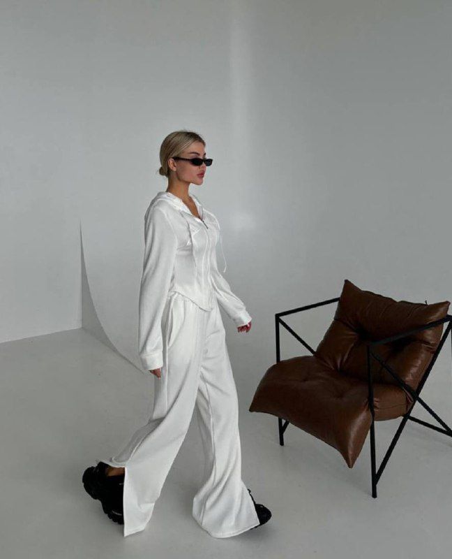 Костюм Розмір: 42-44, 46-48 S2433