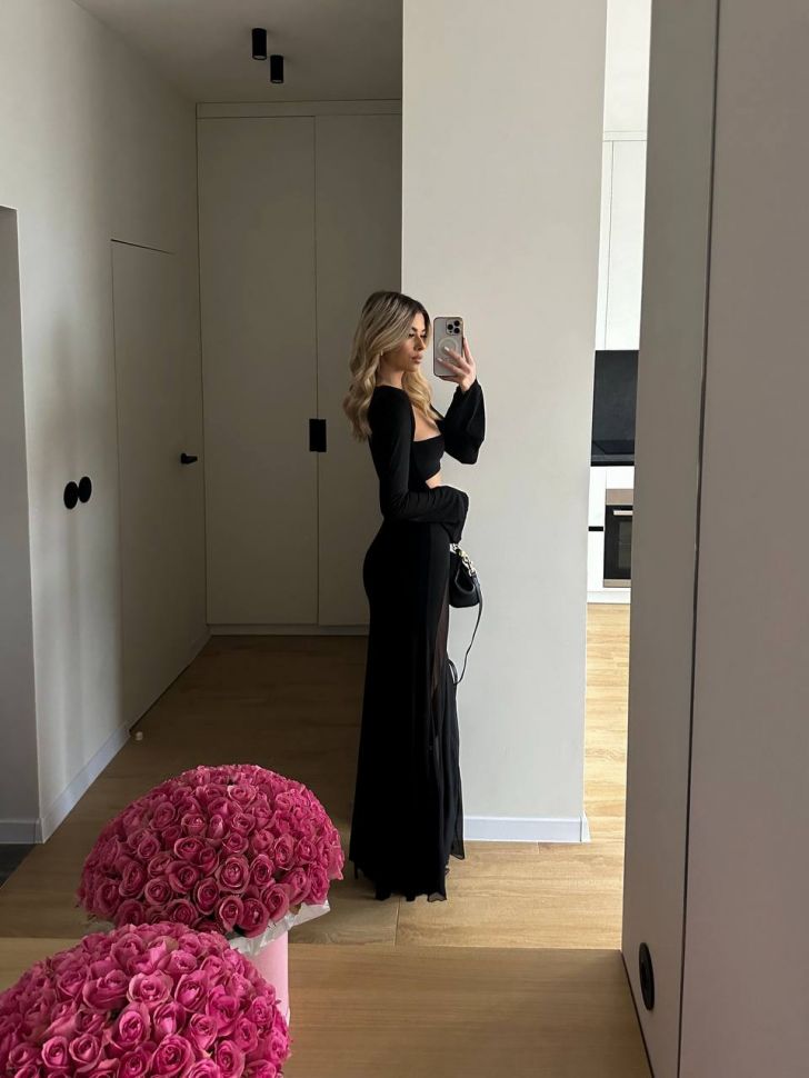 Сукня Розмір: 42/44, 44/46 S3832