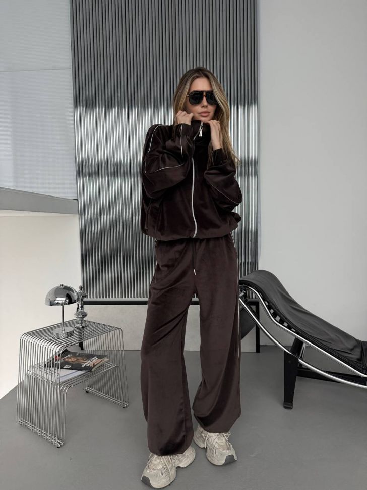 Костюм Розмір: 42-46 oversize S4631