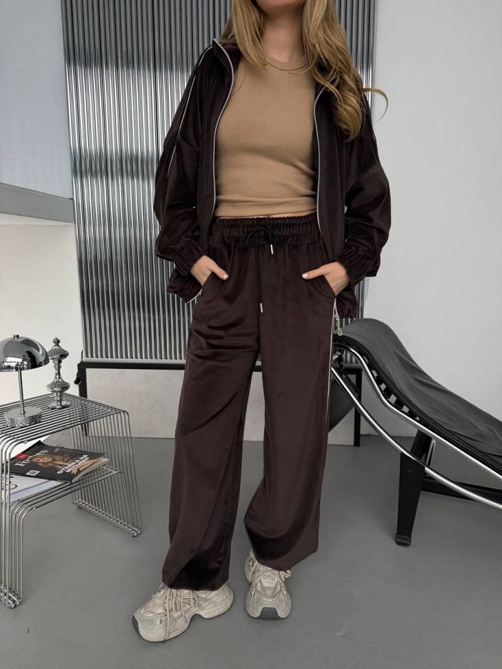 Костюм Розмір: 42-46 oversize S4631