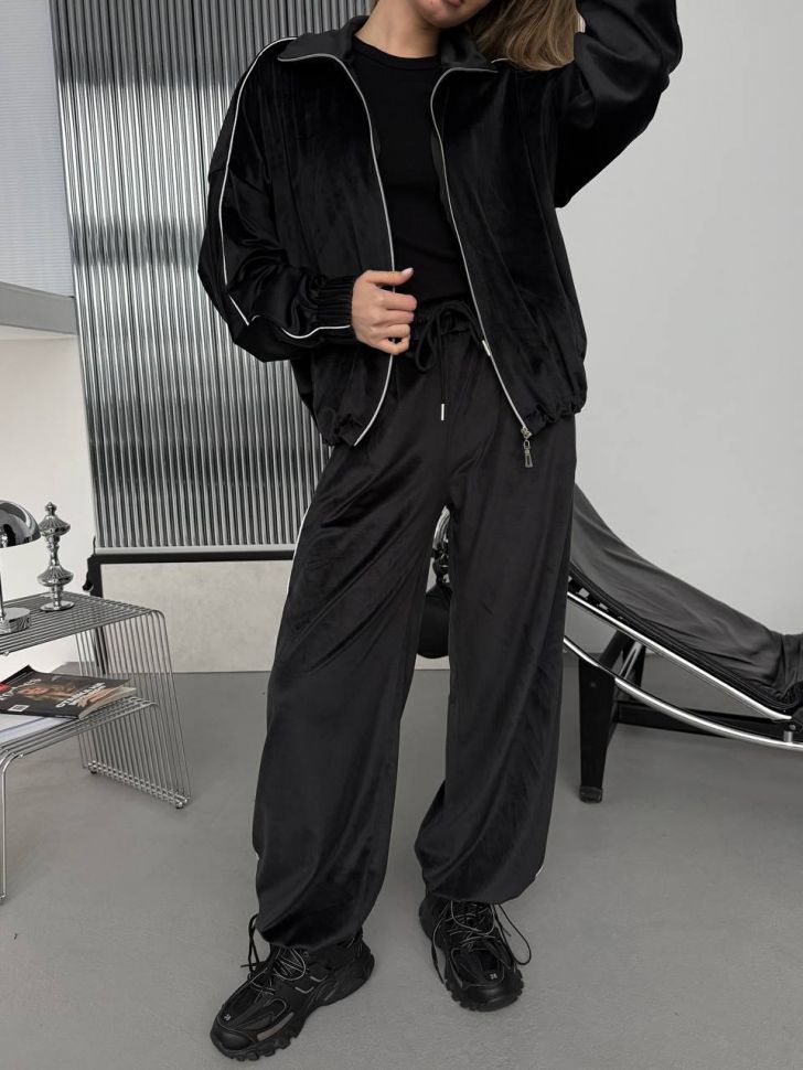 Костюм Розмір: 42-46 oversize S4631