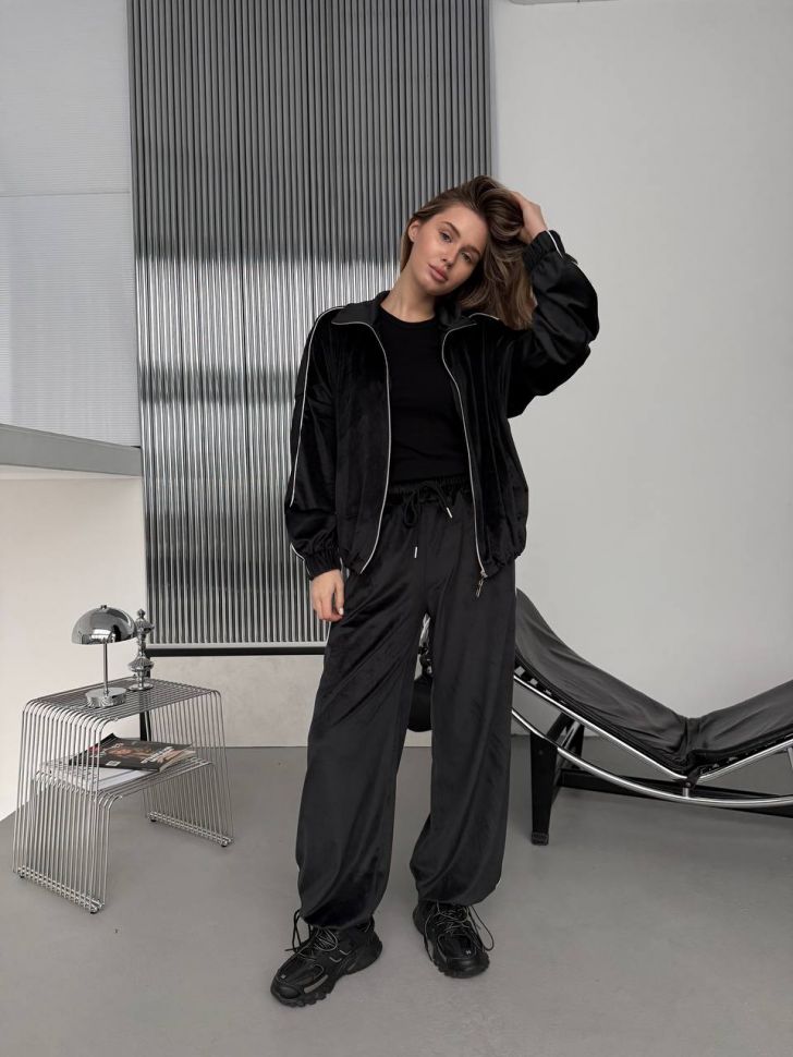 Костюм Розмір: 42-46 oversize S4631