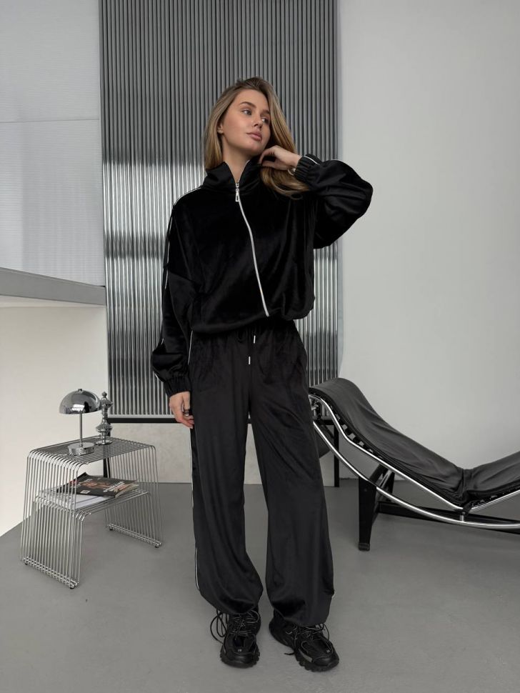 Костюм Розмір: 42-46 oversize S4631