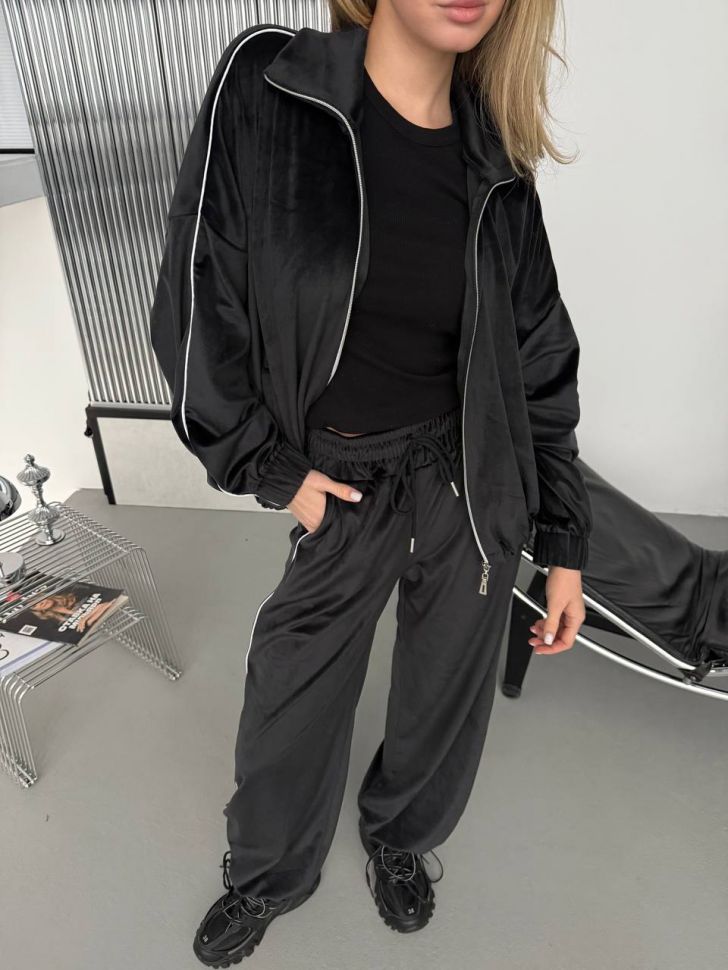 Костюм Розмір: 42-46 oversize S4631