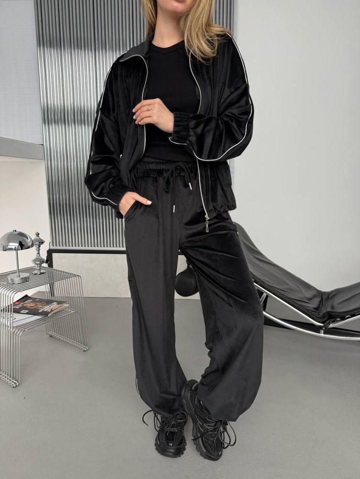 Костюм Розмір: 42-46 oversize S4631