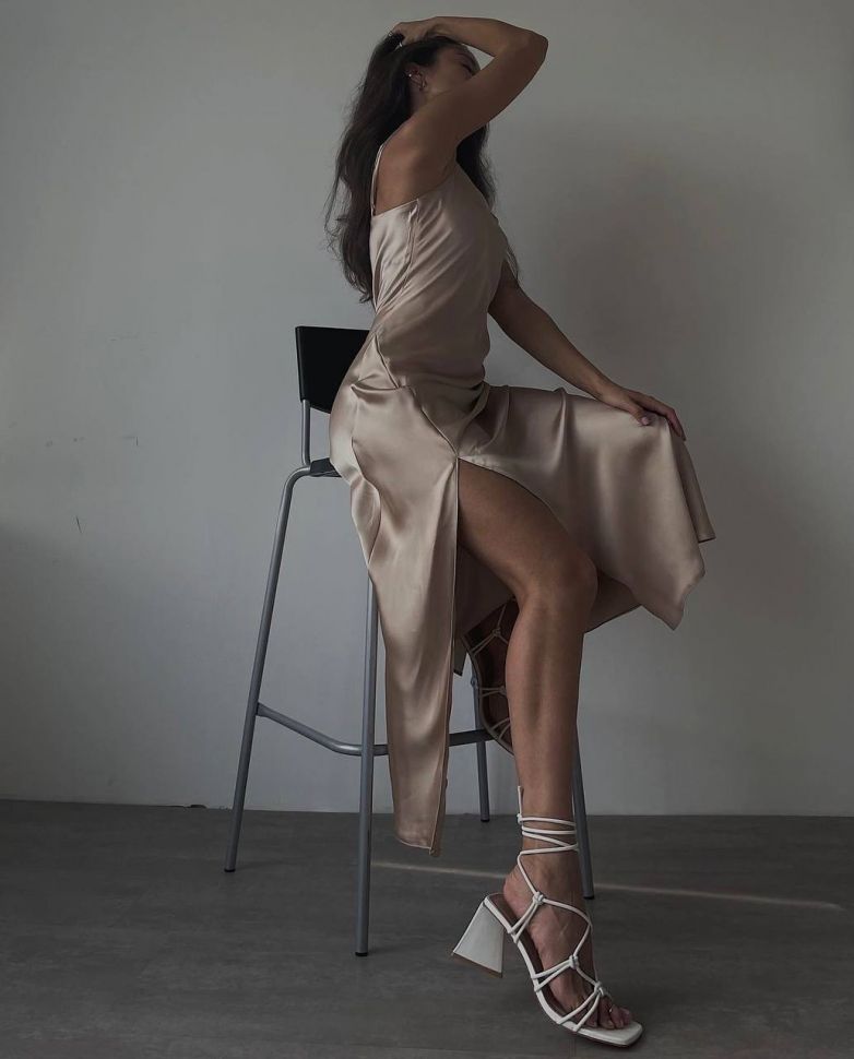 Сукня Розмір: 42-44, 46-48 S5031