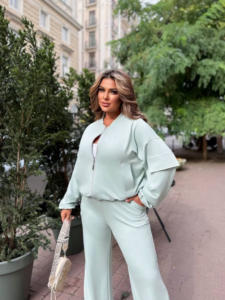 Костюм Розмір: 42-44,46-48,50-52,54-56 S6031