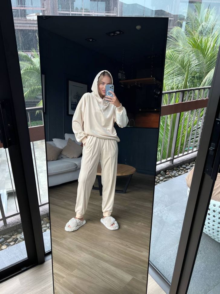 Костюм Розмір: 42-46,44-46 S2335