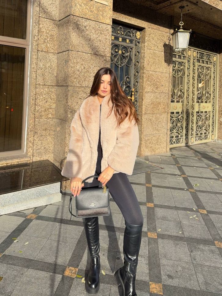 Шуба Розмір: 42/44, 46/48 S3935