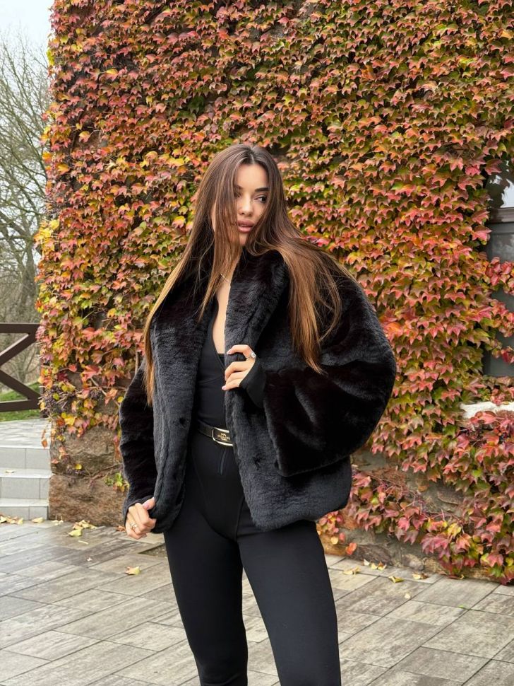 Шуба Розмір: 42/44, 46/48 S3935