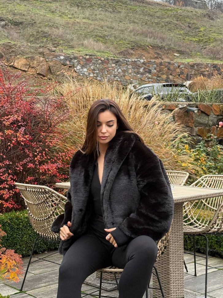 Шуба Розмір: 42/44, 46/48 S3935