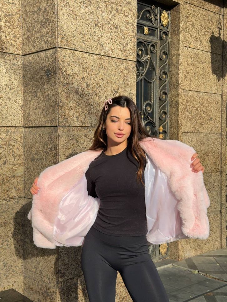 Шуба Розмір: 42/44, 46/48 S3935