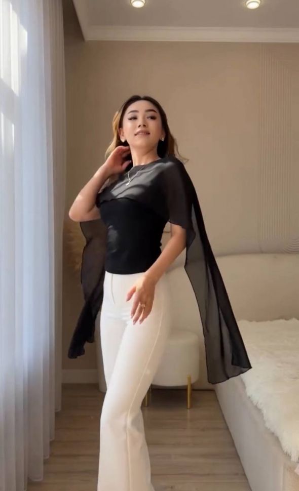 Кофта Розмір: 42-46 oversized S12238