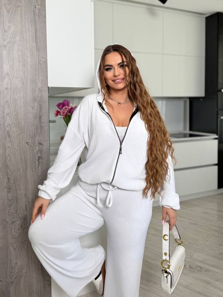 Костюм Розмір: 42-44,46-48,50-52,54-56 S1033