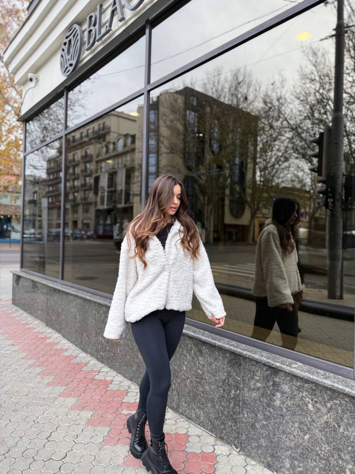 Шубка Розмір: 42/44, 46/48 S3940