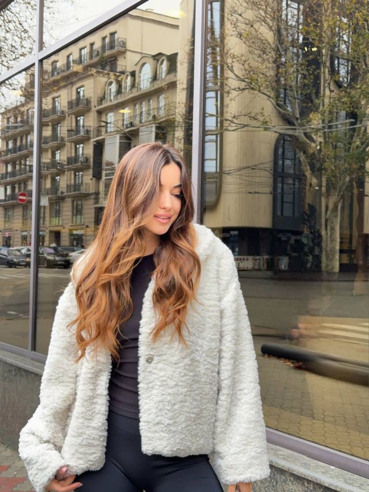 Шубка Розмір: 42/44, 46/48 S3940