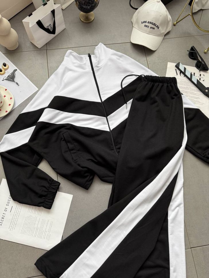 Костюм Розмір: 42-48, 50-54 S7140