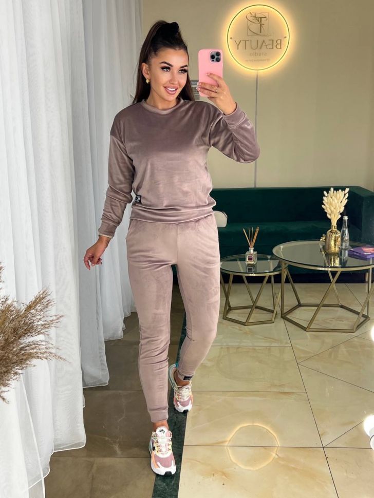 Костюм Розмір: 42-44, 46-48, 50-52 S4742