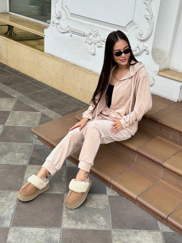 Костюм Розмір: 42-46, 48-52 S4944