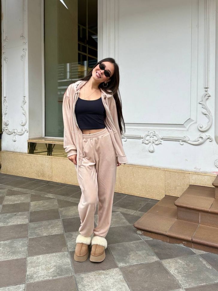 Костюм Розмір: 42-46, 48-52 S4944