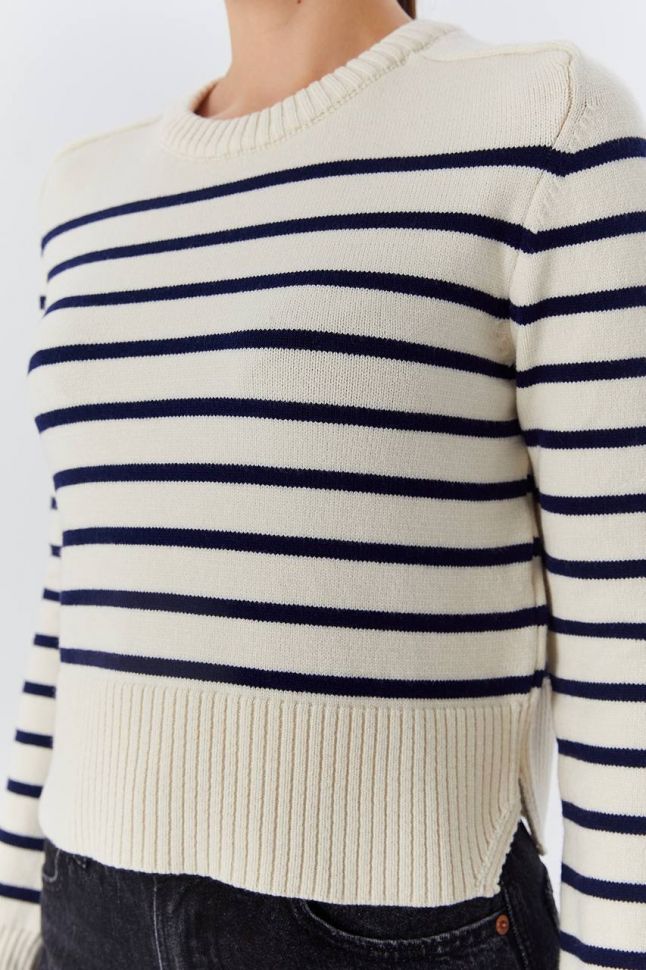 Светр Розмір: 42-50 S2549