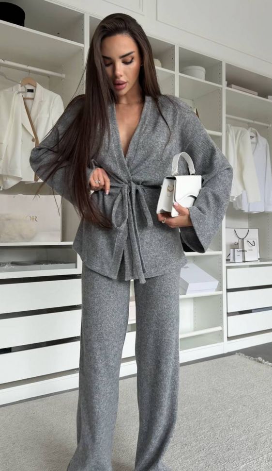 Костюм Розмір: 42-44,46-48 S3050