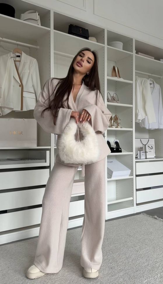 Костюм Розмір: 42-44,46-48 S3050