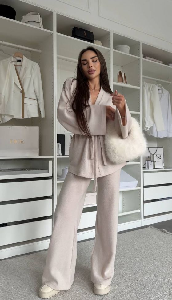 Костюм Розмір: 42-44,46-48 S3050