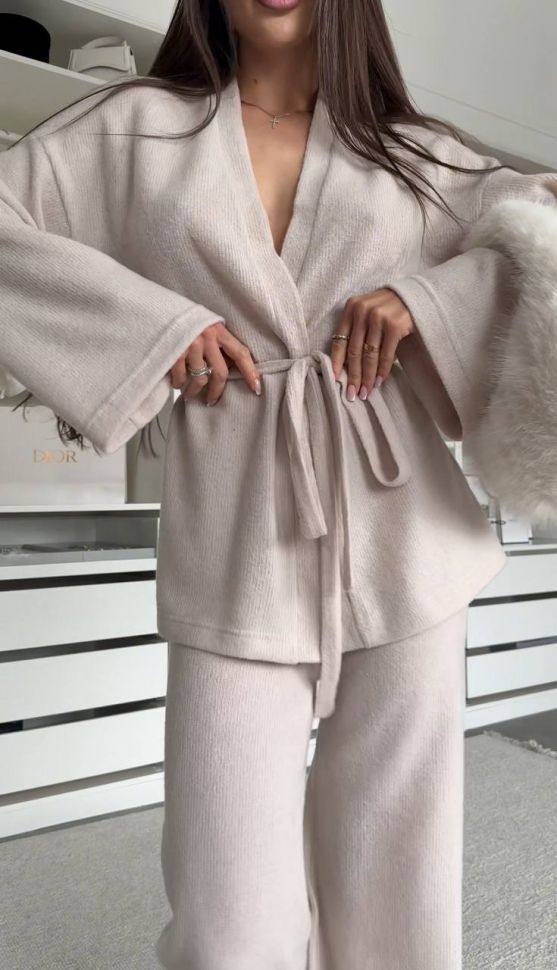 Костюм Розмір: 42-44,46-48 S3050