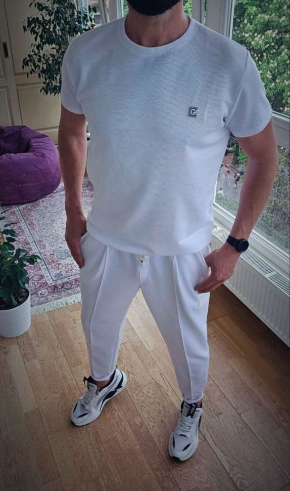 Костюм Розмір: 46-48,50-52,54-56 S7046