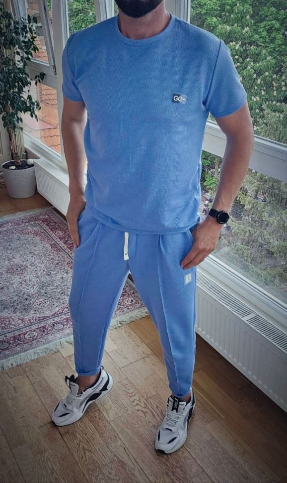 Костюм Розмір: 46-48,50-52,54-56 S7046