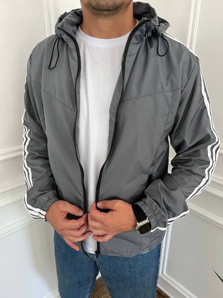 вітровка в наявності S1245