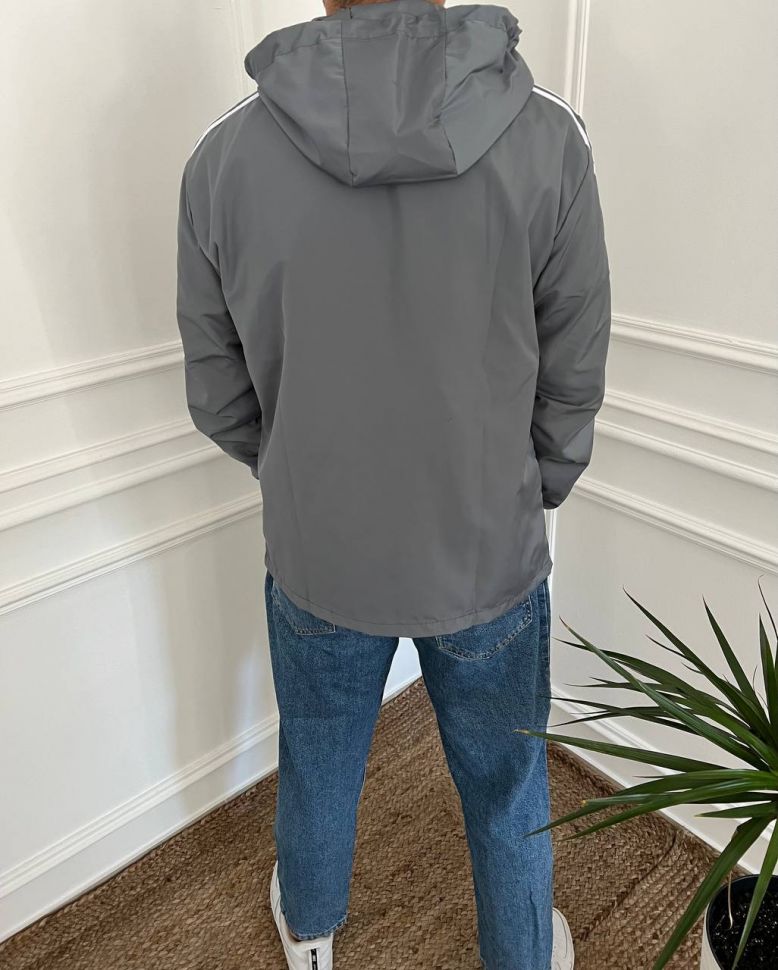 вітровка в наявності S1245