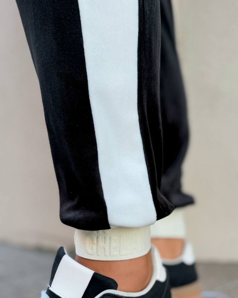 Костюм Розмір: 50-52, 54-56, 58-60, 62-64 S2250