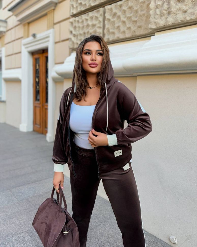 Костюм Розмір: 50-52, 54-56, 58-60, 62-64 S2250