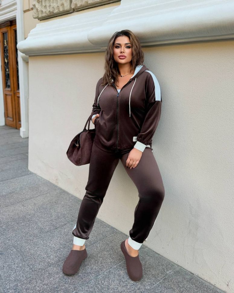 Костюм Розмір: 50-52, 54-56, 58-60, 62-64 S2250