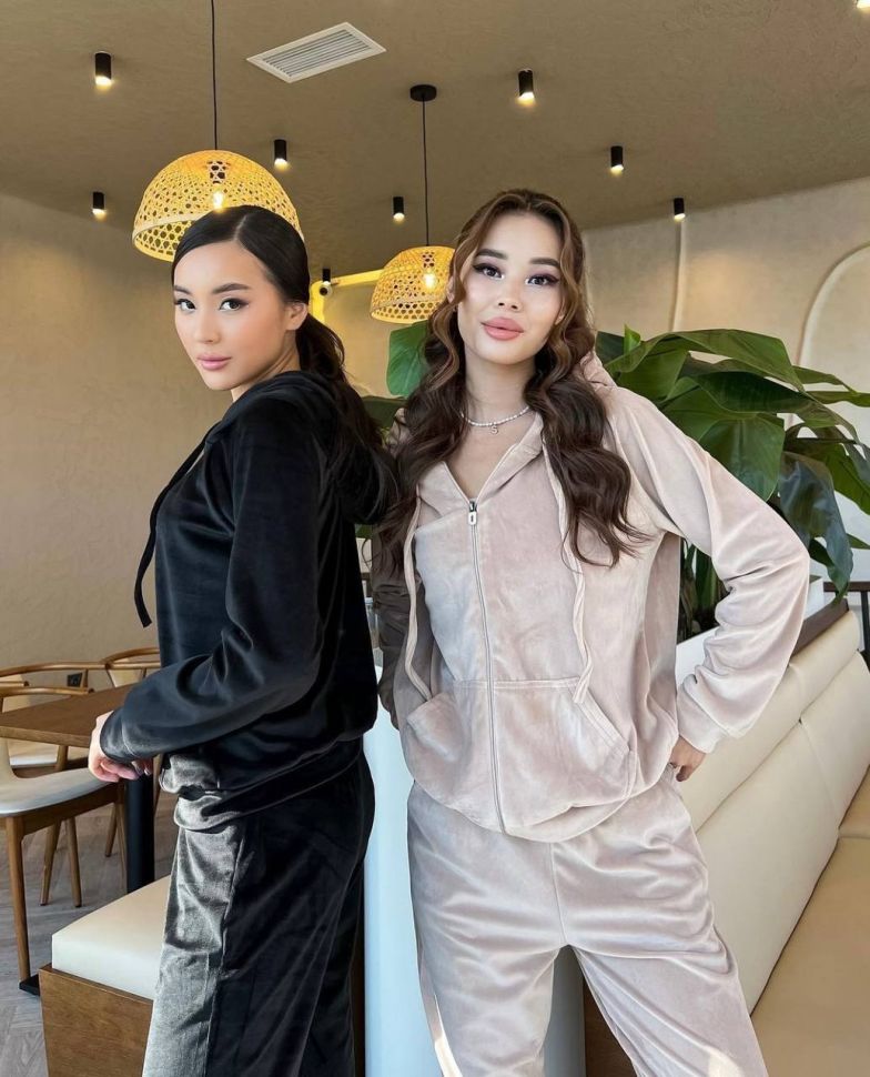 костюм Розмір: 42-46, 48-52 S1351