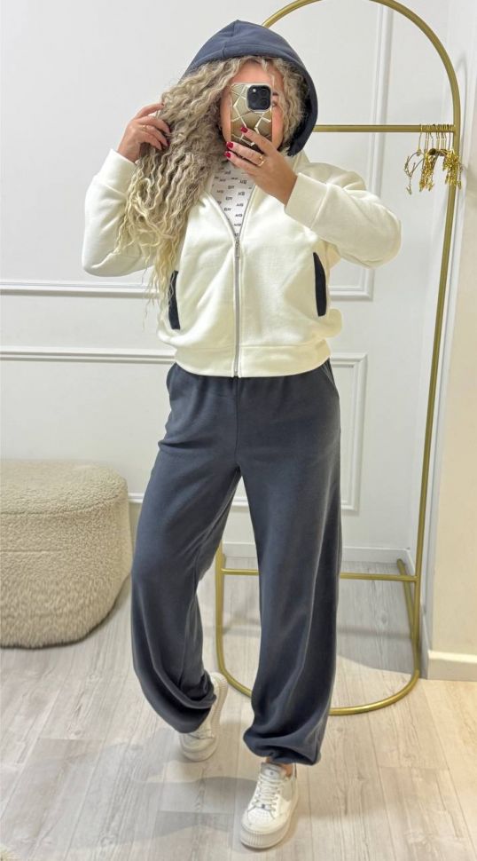 Костюм Розмір: 42-44,46-48,50-52 S3950