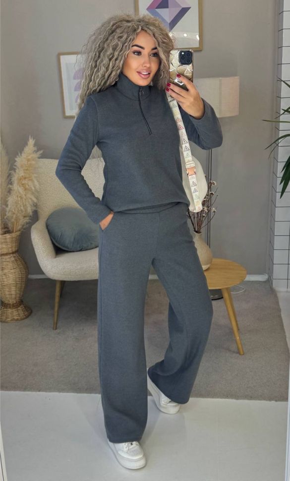 Костюм Розмір: 42-44,46-48,50-52 S3951