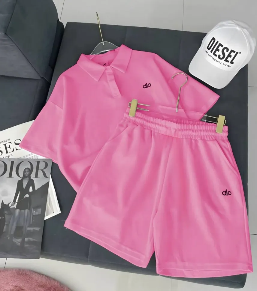 Костюм Розмір: 42-44,46-48, 50-52 S648