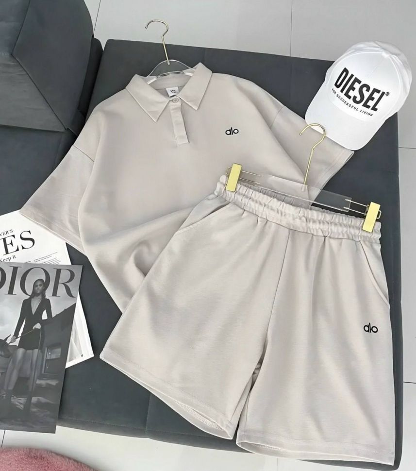 Костюм Розмір: 42-44,46-48, 50-52 S648