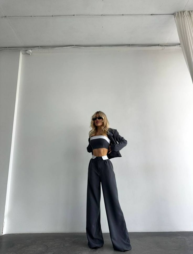 Костюм Розмір: 42-44, 46-48 S2155